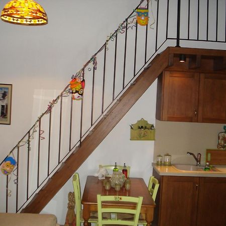 Xenios Cottages Lofou Quarto foto